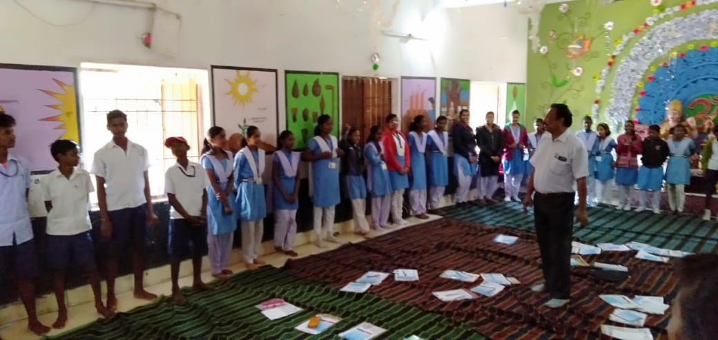 kalingakusum's tweet photo. Children sharing their Issues, Suggestions and Demands through different hands on activities and interactions.
@UNICEFIndia
#children #childrights #childrenissues https://t.co/GnO0hIGwVn