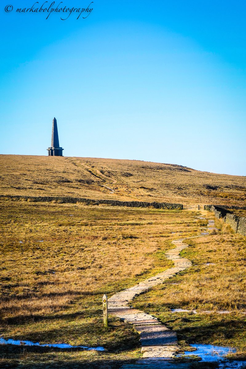 photobymarkabol's tweet photo. Todays Office ....Stoodley Pike @TodmordenNews1 @HXCourier @HebdenBrTimes @Welcome2Yorks @CalderdaleLife #todmorden #stoodleypike #calderdale https://t.co/mEx5DPVDk5