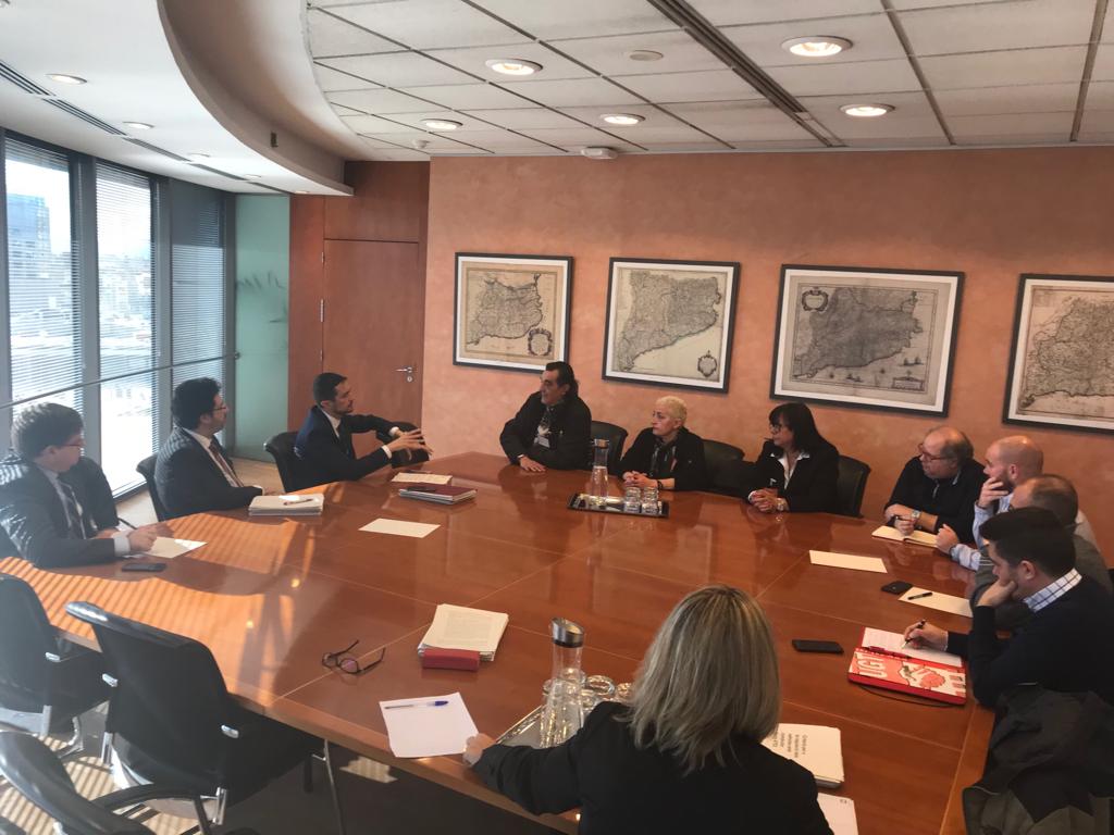 territoricat's tweet photo. El #conseller @damiacalvet ha mantingut aquest matí reunions amb representants del món socieconòmic i dels treballadors del sector dels #VTC en relació al Decret llei que prepara el @govern https://t.co/eywwm9tecT