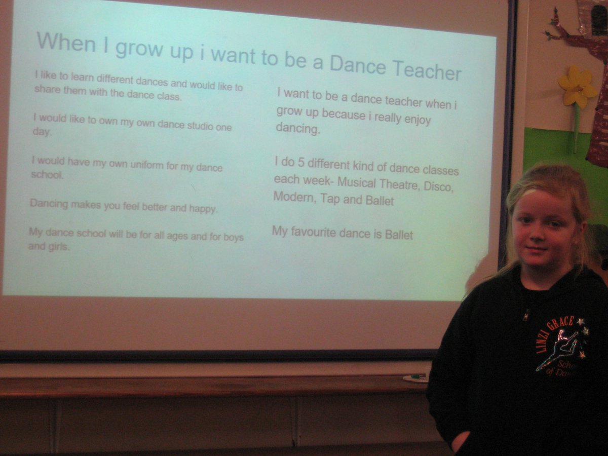 SanSior's tweet photo. Dosbarth Haulfre yn gwneud cyflwyniadau am ei dyheadau gyrfaoedd.
#DosbarthHaulfre presenting about their career aspirations.
#CareersWeek #Gymnast #Dancer https://t.co/an8aTvC8U1