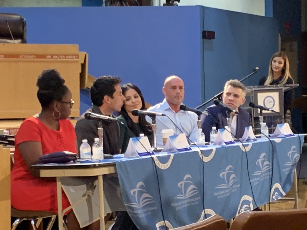 tbredjournalism's tweet photo. Really interesting panelists at this years Student Journalism Forum #MSCPSconnects #tbredjournalism https://t.co/DXlifbZxXA