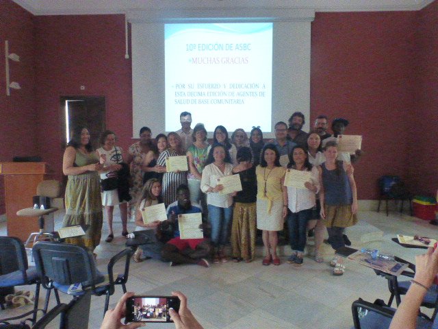 RedAgentesSalud's tweet photo. #ProgramaMIHSALUD Inscripción Formación Acción Agente Salud de Base Comunitaria #ASBC 14/01 al 12/02/2019
Destinado a personas con perfil de liderazgo, vinculadas a alguna asociación que valoren promover la salud. Info e inscripciones 📞96 124.80.83
✏️mihsalud_cspv@gva.es https://t.co/HJzfSmJT4y