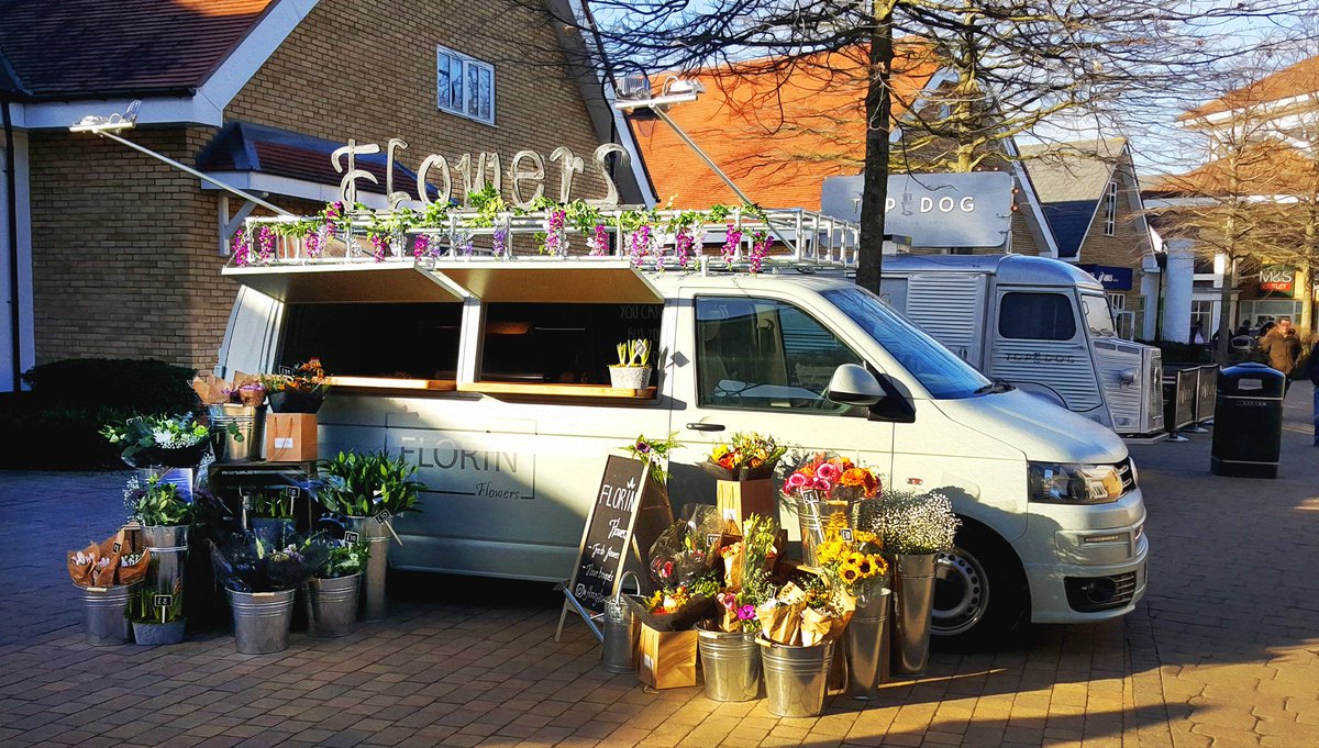 SpaceandPeople's tweet photo. Our lovely client FlorinFlowers is a source of delight๐นfor shoppers at @FreeportEssex! If you live in #Braintree you know where to find your fresh bunch๐!!! #valentinesdaygift #valentinesday2019 #flowers #flowerlover #freeportbraintree #flowervan #mondaymotivation #retailer https://t.co/71WI9k9Pzk