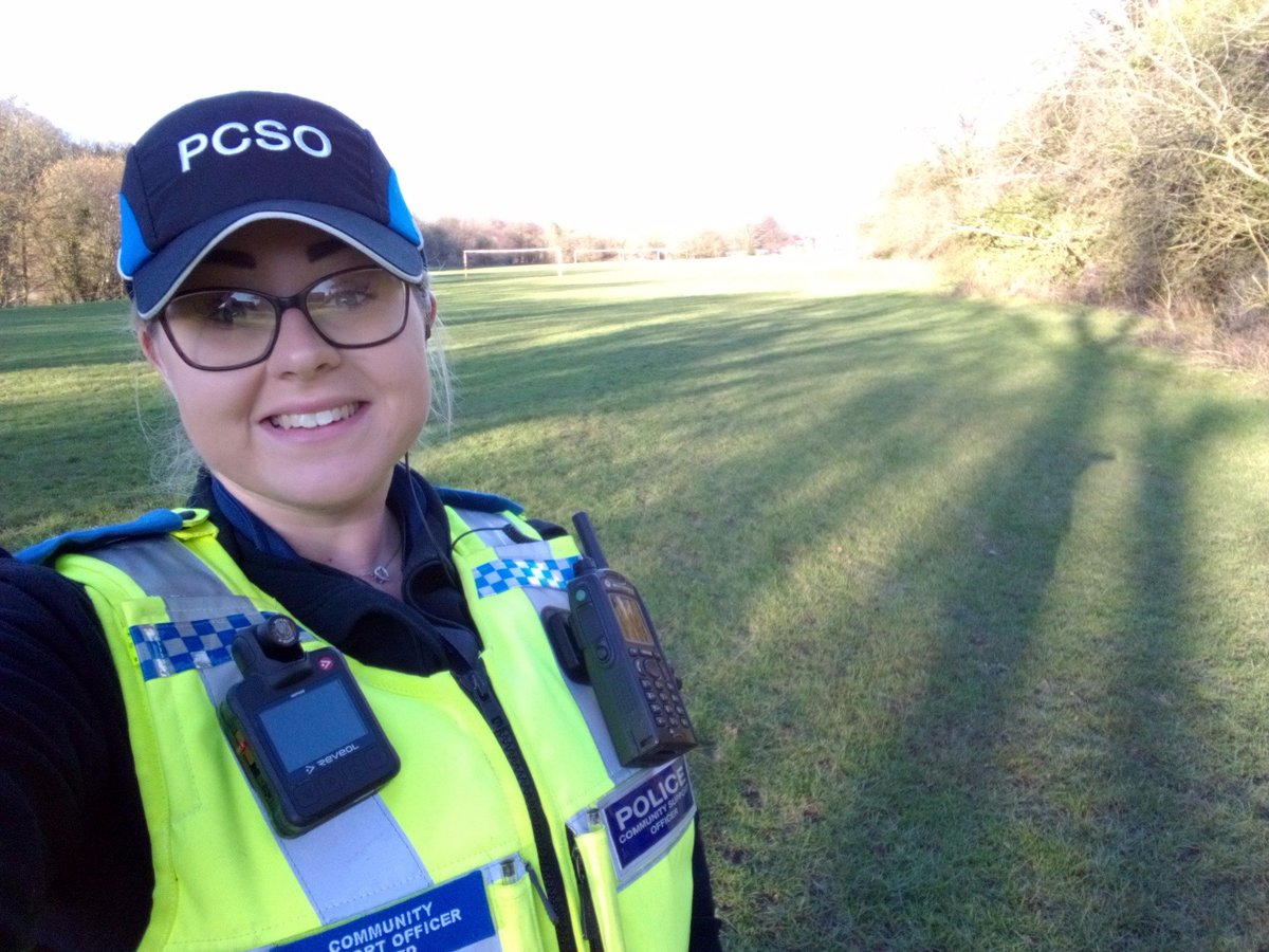CongEastPol's tweet photo. PCSO Creed has been on foot patrol around Buglawton this afternoon, visiting vulnerable members of the community and now on my way back through St John's Play Area.
#PCSOCreed #CongletonCommunity #onthebeat https://t.co/XXEcWW06iE