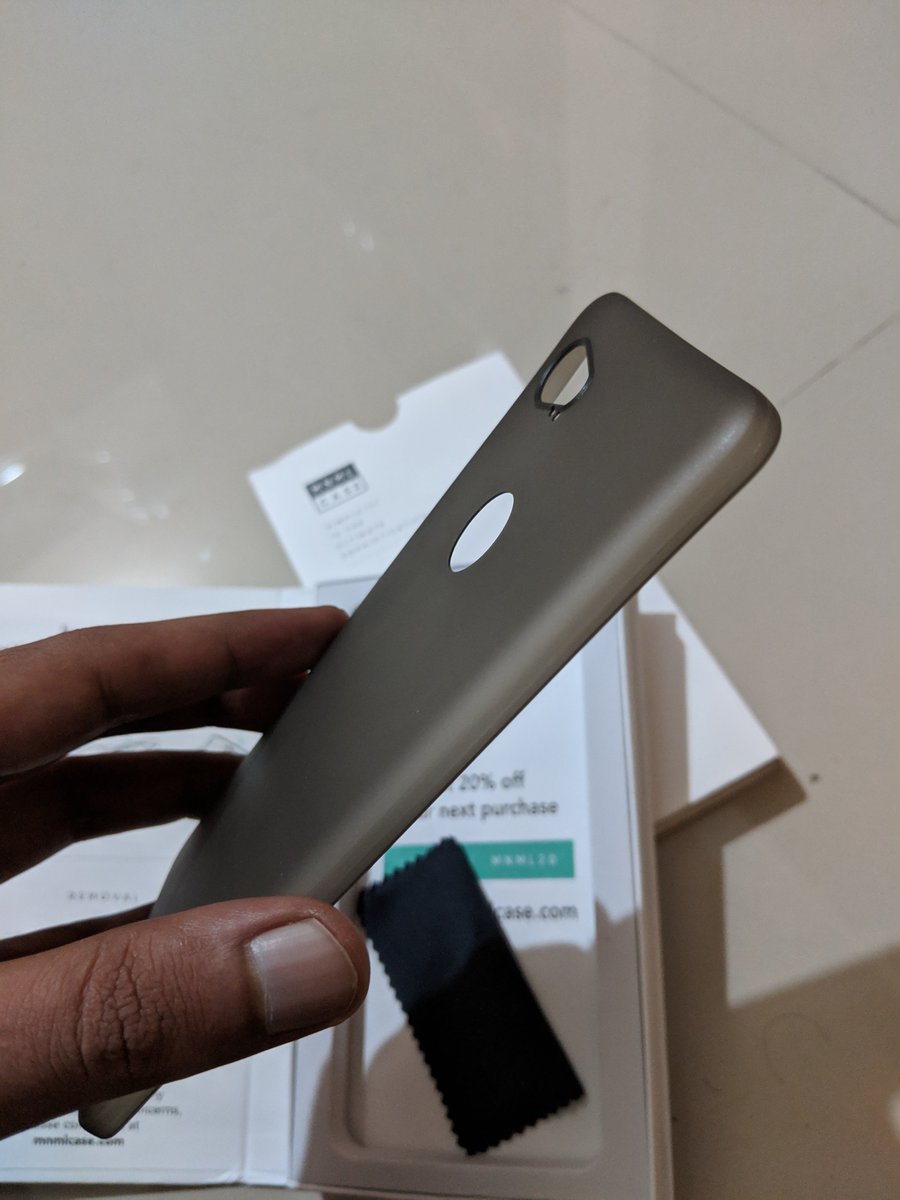 partlywater's tweet photo. Thank you  @MNMLCase for promised delivery. This thing is so unreal. One has to touch it to know it. Pictures and videos doesn't show a thing. Easily recommendable!! #mnmlcase https://t.co/jDqk5bjaVY
