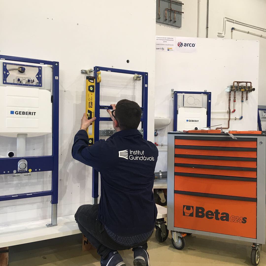 Guindavols's tweet photo. 👉 Des de l’@institut_guindavols de #Lleida tot el nostre suport a l’alumne David Arbiol q després de guanyar el Campionat de #Catalunya #catskills d’aquí poc ens representarà al #skill15 #spainskills #spainskills2019 a #Madrid‼️ https://t.co/Cdch1bb1Hf