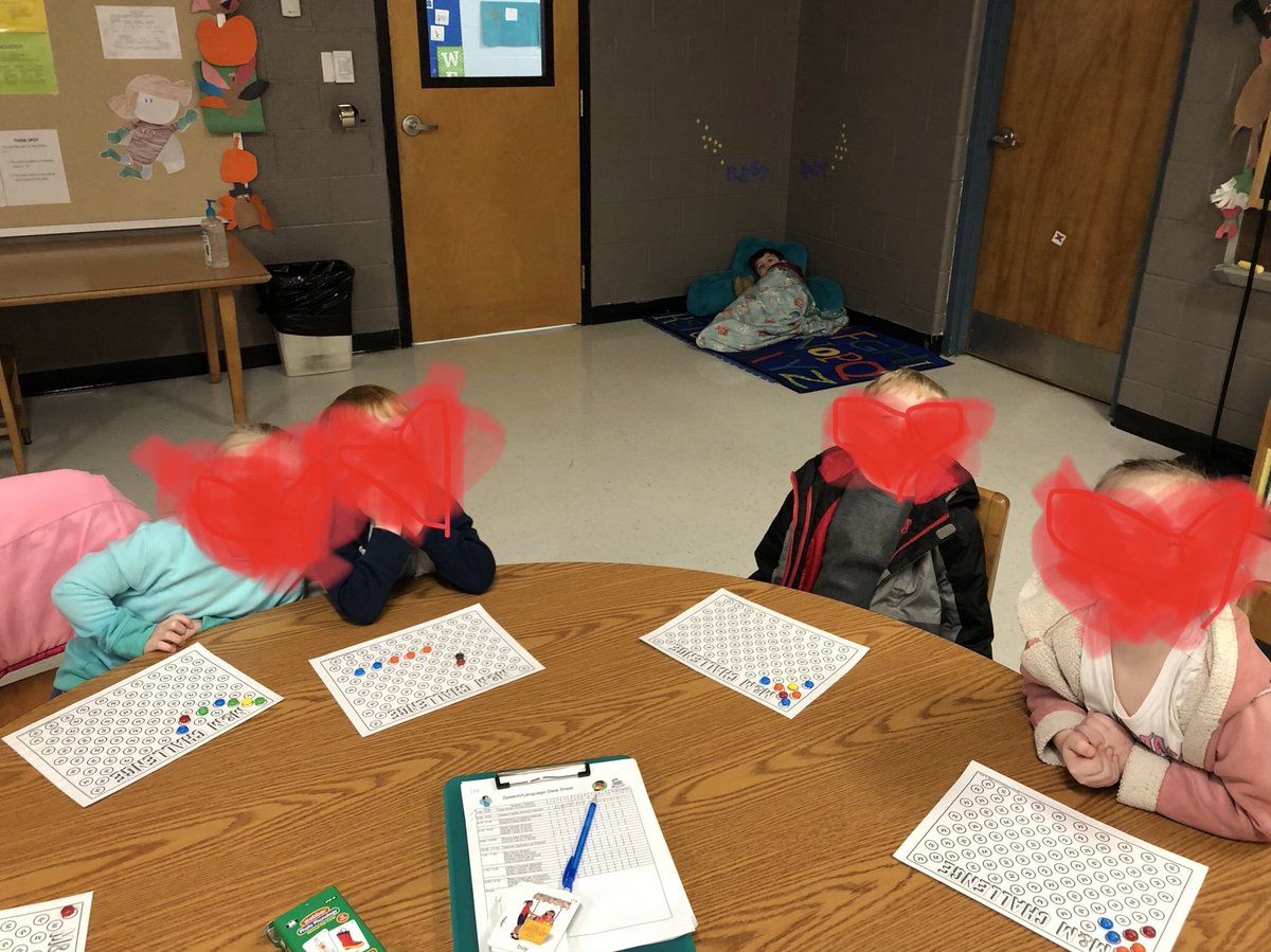 speechiefox's tweet photo. Pre-K M’n’M challenge! @PeachieSpeechie #ccsdtn #everystudenteveryday https://t.co/DwuvrHVP5u