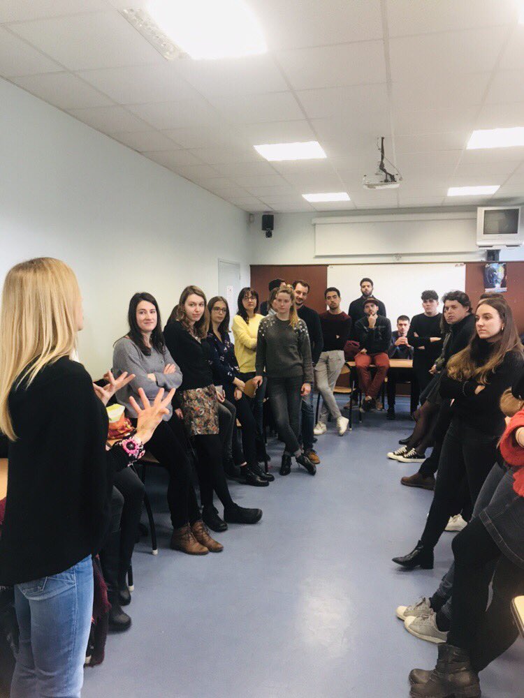 brigittesebbah's tweet photo. La promo du M2 Com et Territoires @cahier2com reçoit Emmanuelle Guillemot chargée de com à la mairie de Muret, leur marraine #inspirant @UT3PaulSabatier @IutToulouse3 https://t.co/Jja0GXSnIH