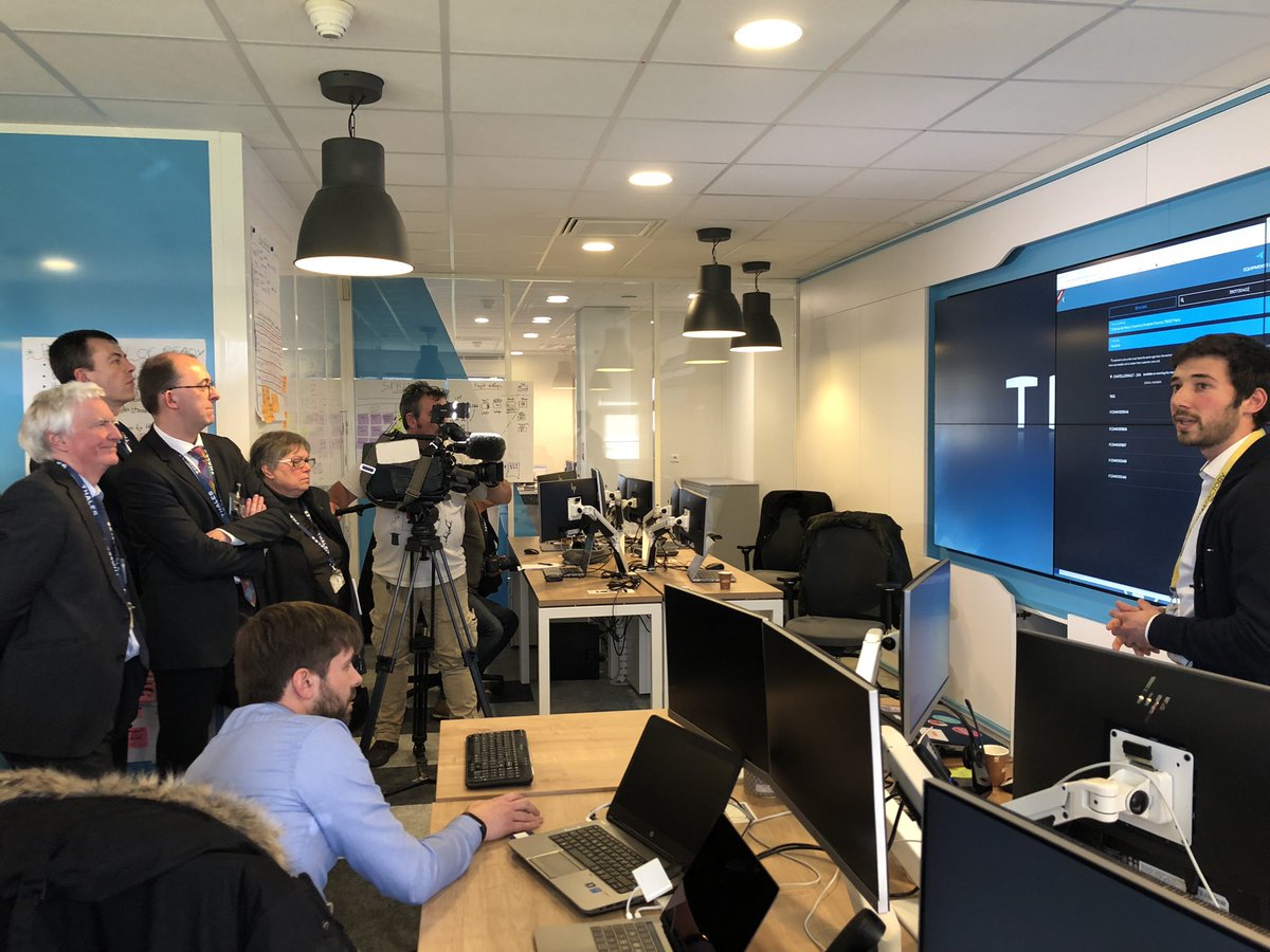 jpabelin's tweet photo. [@thalesgroup #Châtellerault] Inauguration de #DigitalLab #Partedge sur site :
☑️booster ventes réparations en cycle court
☑️récupérer des parts de marché ☑️offrir un atout de réactivité aux compagnies aériennes 
☑️réduire coûts maintenance @CAChatellerault @NvelleAquitaine https://t.co/eC9wu6VOns