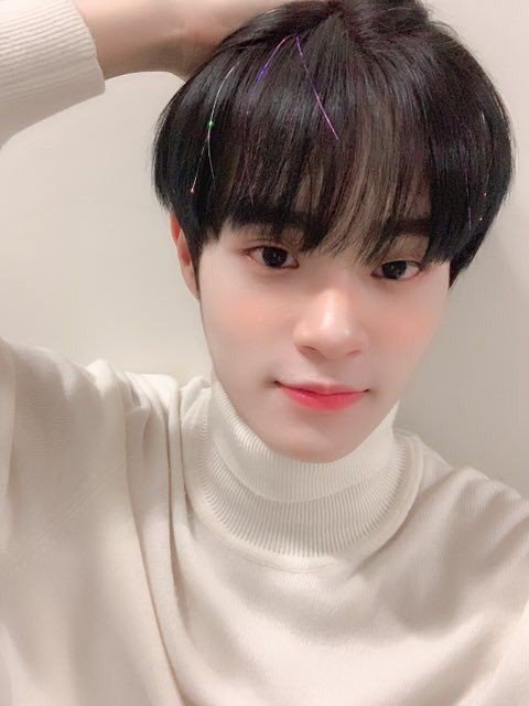 ` แม่น้องอูจิน ● ㅅ ● ↺ tweet media