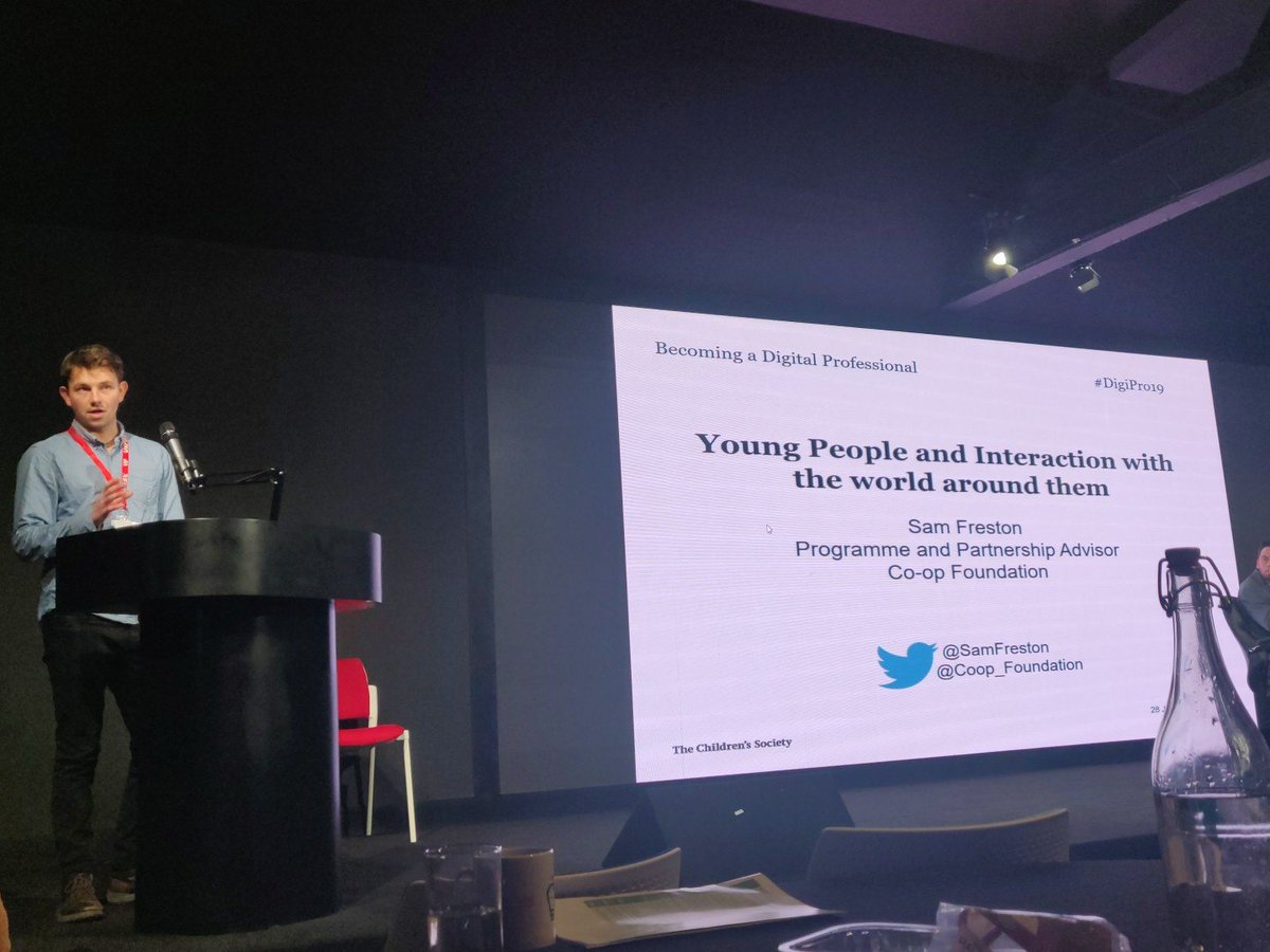 AlmaasOsman's tweet photo. JOMO is the new FOMO @SamFreston #YouthTalk #DigiPro19 https://t.co/pQVyJ4gQs7