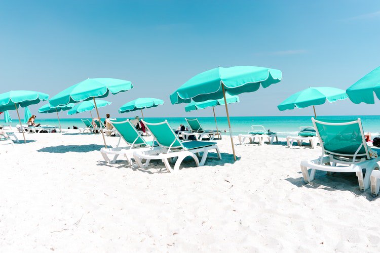 ForeverTrim's tweet photo. We cant wait for all this gloomy weather to go away.... 😎😎😎😎  We need SUNSHINE! ☀☀☀☀ Happy Monday! 💋💋💋💋 #Ultherapy #plantationflorida #plantationfl #PembrokePines #DrMagicMike #WayneMucci #Ulthera  #CoolNotCool #FatFreeze  #CoolSculpting Photo by: unsplash 📸📸📸 https://t.co/2FanR1e0vq