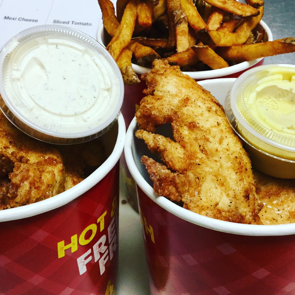 Joey's Chicken Shack tweet media