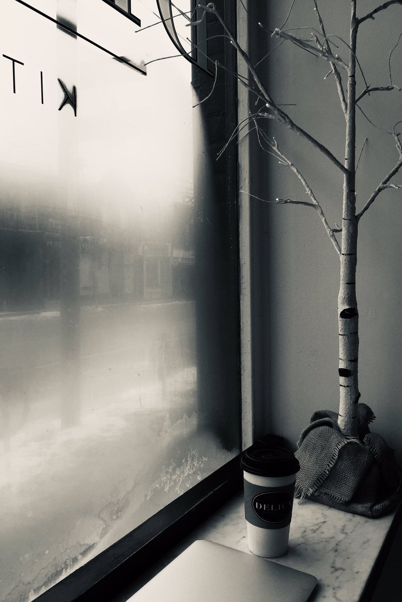 DelicaKitchen's tweet photo. Mood. ☕️🌨❄️ #toronto #snow #torontolunch #lunch #catering #torontocatering #leslieville #deerpark #downtown https://t.co/sSKE5t4Mma