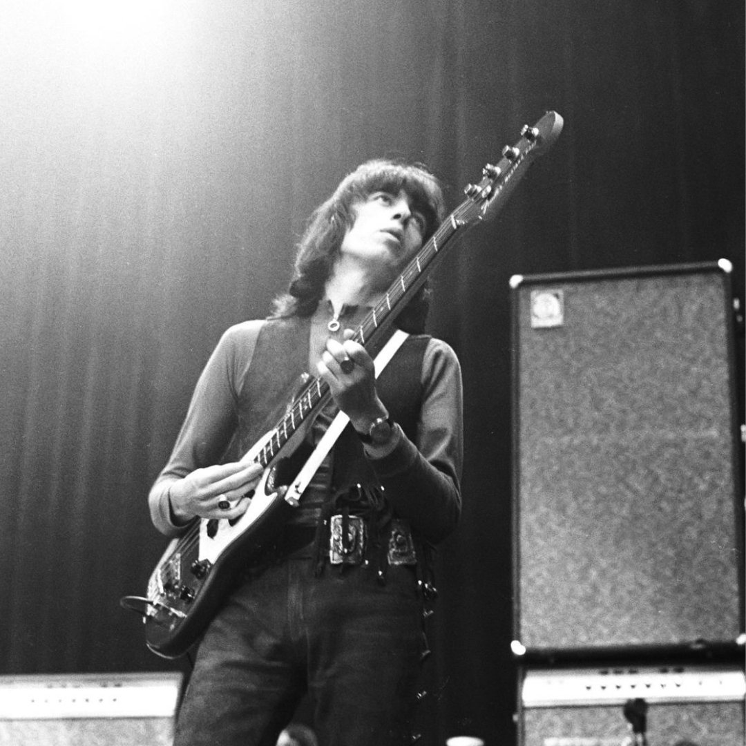 StickyFingersUK's tweet image. Who's joining us this week at Bill Wyman's famous Sticky Fingers!?