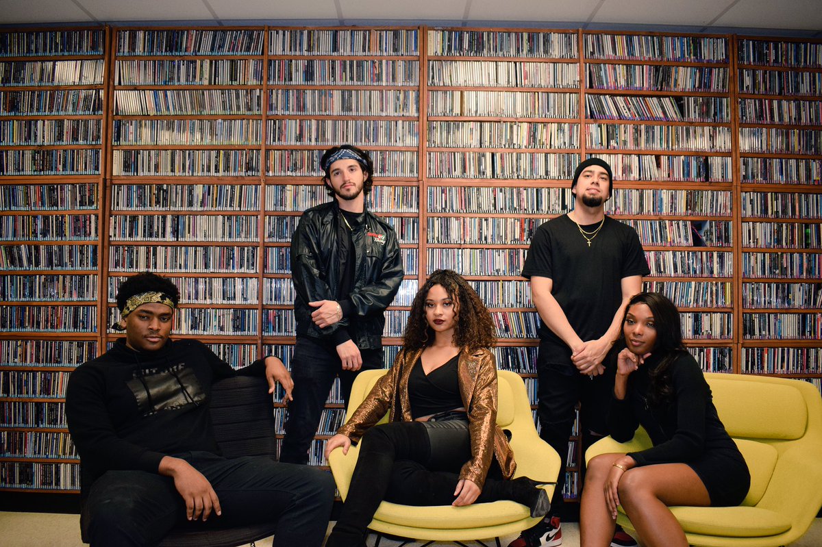 Nayomesings's tweet image. @LocalLiveAustin was lit!!!!! Shoutout everyone who was apart of it. 💖