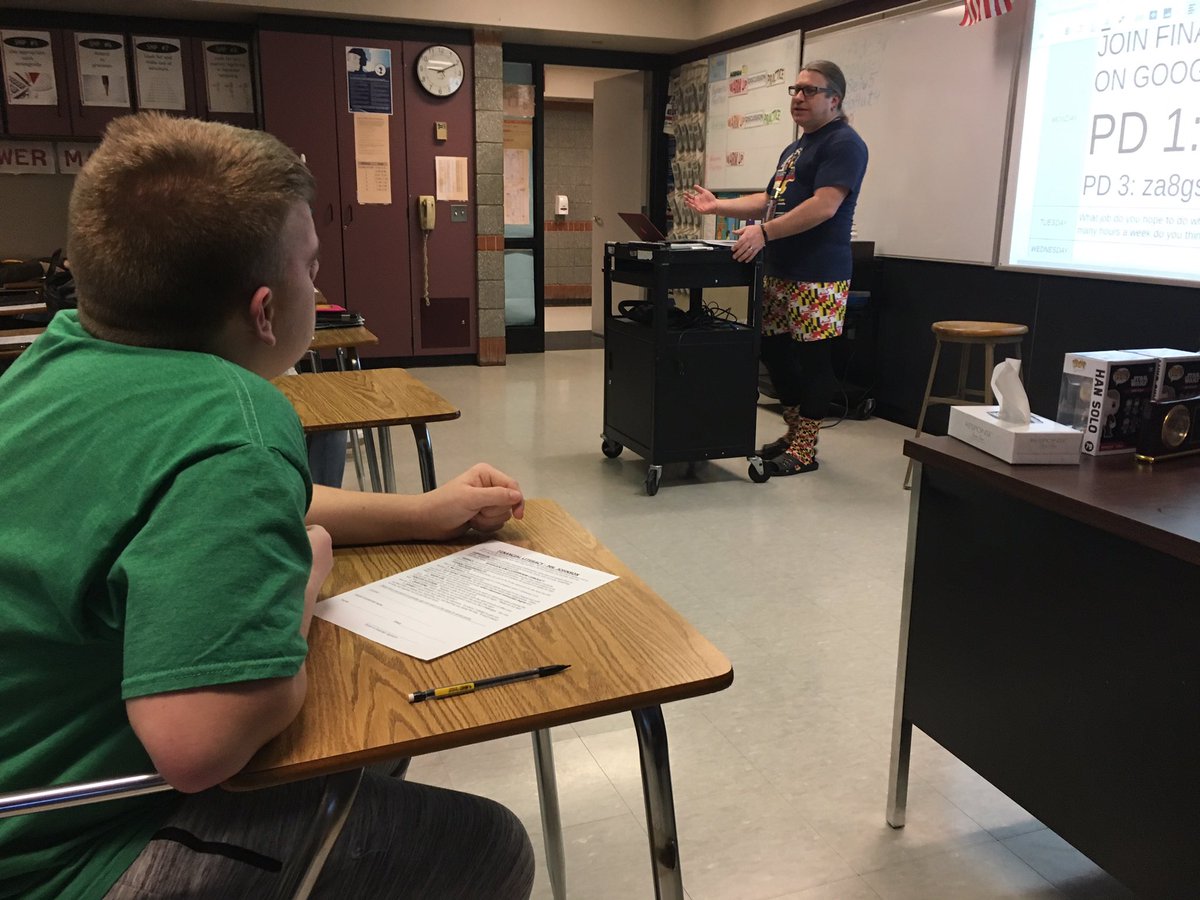 nhhsconnections's tweet photo. Excited for some of our students to take Financial Literacy this semester with Mr. Johnson! #HubPride #wcpsmd #wcpsmdsped #ChooseToInclude https://t.co/4n8Woo6fON