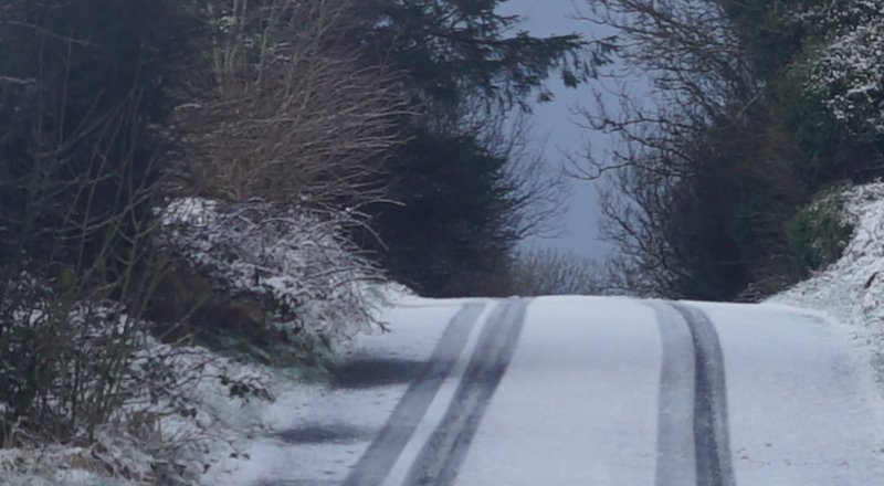 Road temperatures will drop below freezing shortly so our  gritting crews will be out this evening and again tomorrow morning .