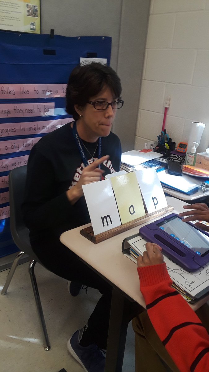 tabilities's tweet photo. JML loves to blend
@JML_MS_Official 
#lcps19 #specializedreading https://t.co/wcCn9uxUoo