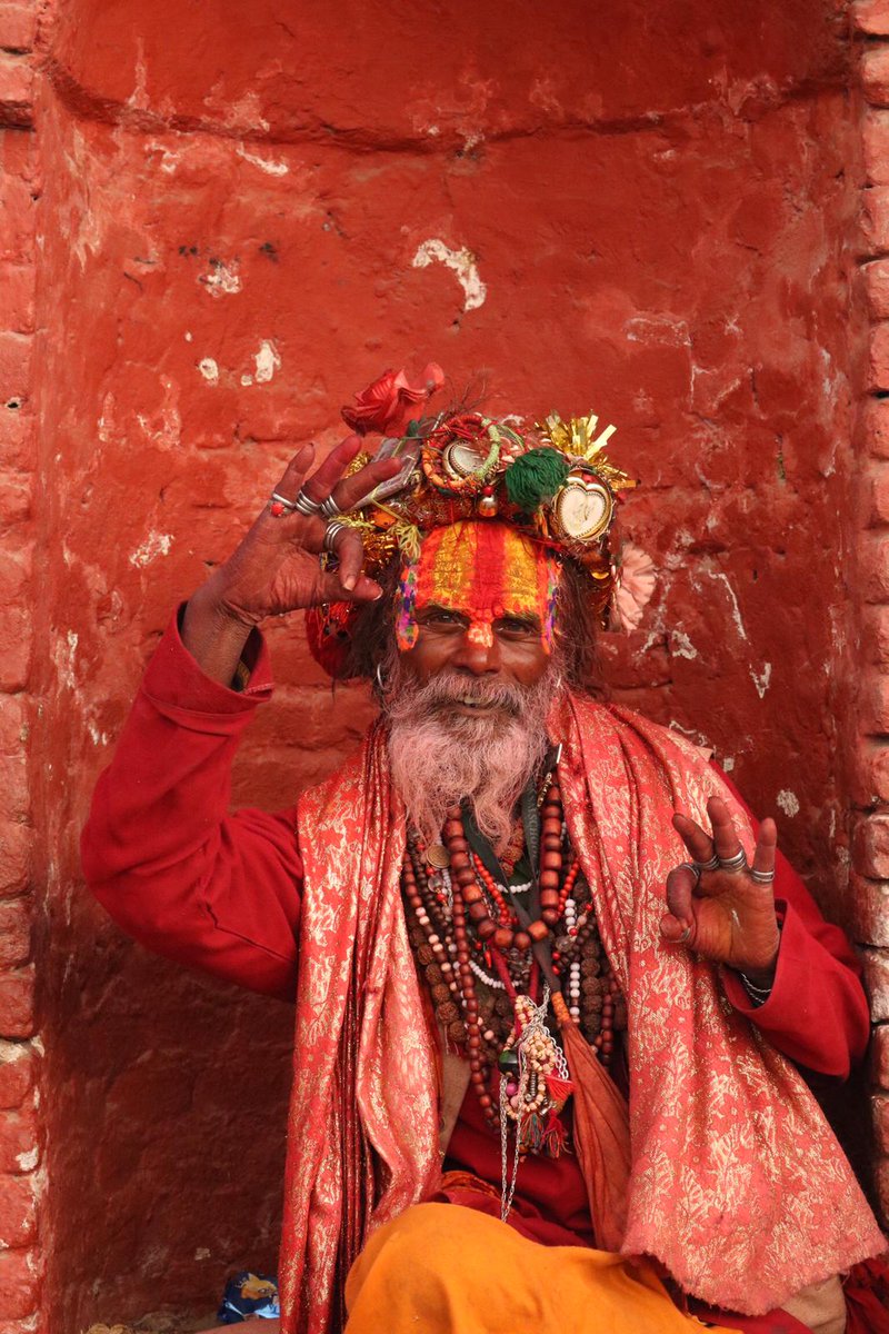 Exploring unique cultures and traditions is a key part of our LRTT Fellowships. Our Nepal Fellows were fortunate to meet Sadhus at Pashupatinath Temple. Sadhu’s are holy men who give up worldly pleasures in order to live a life of peace and devotion to Shiva. #LRTTNepal