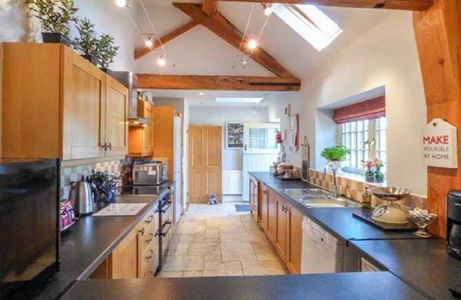 TheHolidayCots's tweet photo. ⭐️ 5 Star Reviews! ⭐️

🔹 "The perfect family farm stay."
🔹 "The mews is a beautiful cottage." 
🔹 "An absolute gem."

📍Derbyshire
https://t.co/A6tAdYUqFN

#Derbyshire #BeautifulCottage #Recommended #FarmHoliday #HolidayCottage https://t.co/Ev2ExSgk0q
