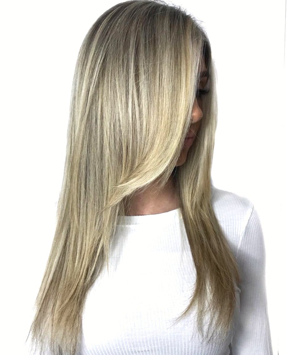 Fave4Hair's tweet image. Hope you have nothing but SMOOTH sailing this week. May your blowout last for days &amp;amp; shine bright like a diamond!

Hair: @mirror.mirror.merrick using #smoothforsure #blowoutcream #flexreflect #hairspray

#hairinspio #hair #love #hairoftheday #hairlife #hairproduct #indiebrand