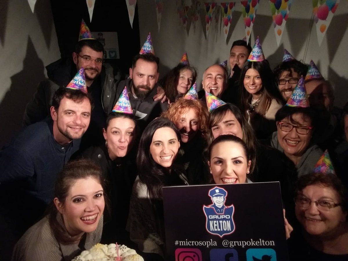 GrupoKelton's tweet photo. ¡Noveno día de #microsopla y tercer fin de semana completado en @microteatrebcn! Con Helena García @RaquelTwittea @Beti__  ¡MUCHAS GRACIAS A TODOS! #microteatrebarcelona #grupokelton https://t.co/Z0wmFm9jbg