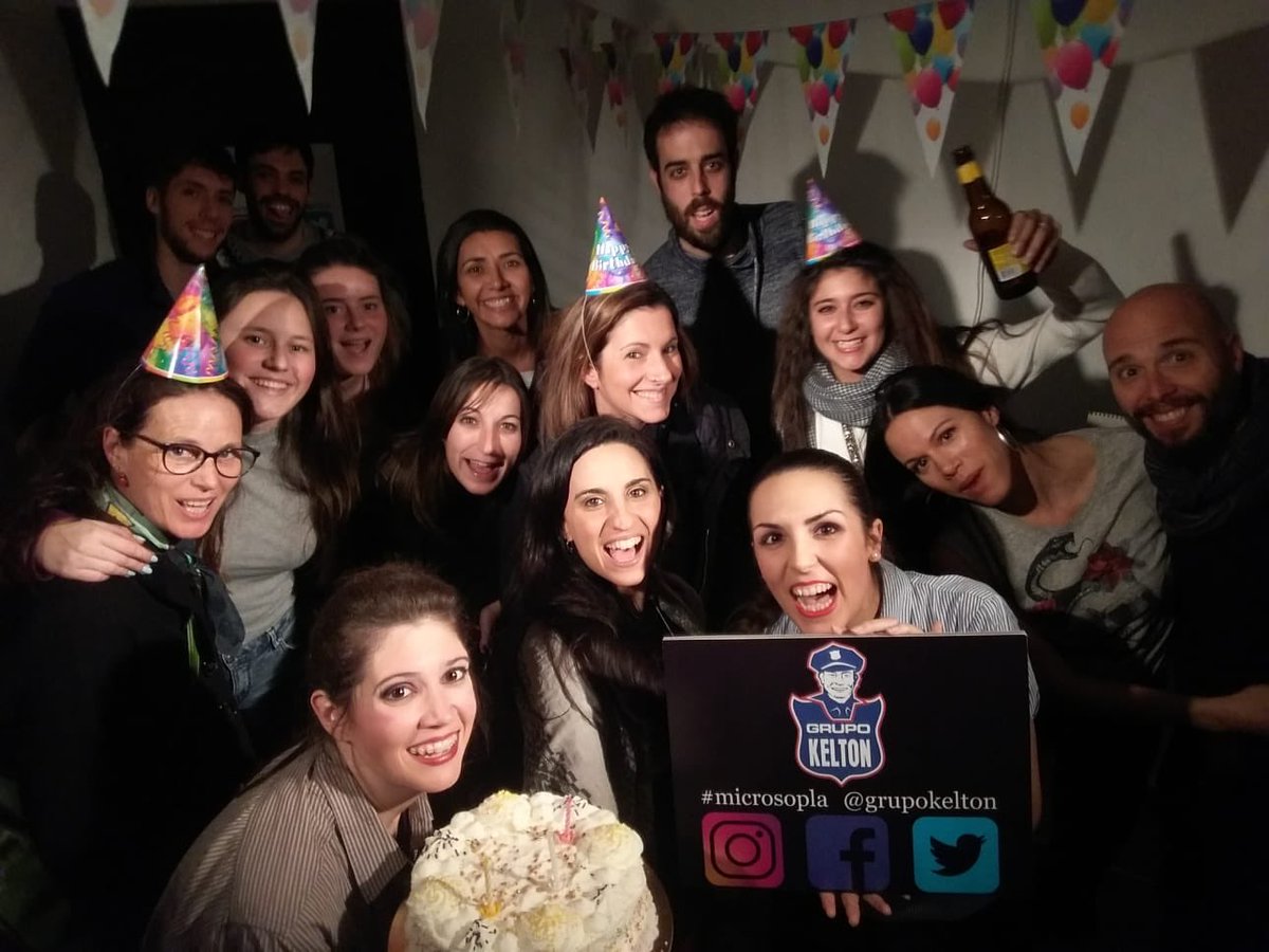 GrupoKelton's tweet photo. ¡Noveno día de #microsopla y tercer fin de semana completado en @microteatrebcn! Con Helena García @RaquelTwittea @Beti__  ¡MUCHAS GRACIAS A TODOS! #microteatrebarcelona #grupokelton https://t.co/Z0wmFm9jbg