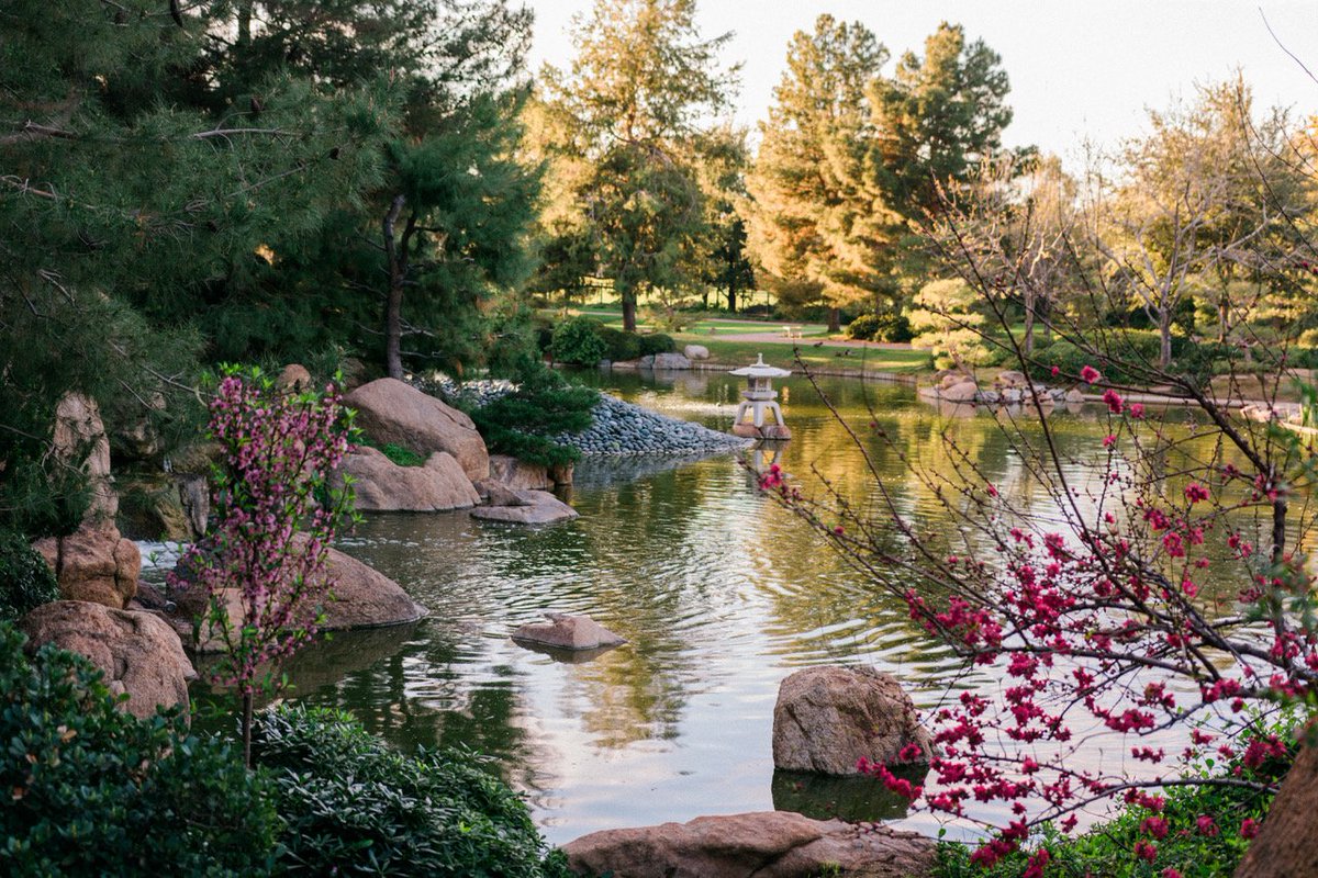 Poetic • Romantic • Therapeutic 
These three words that describe the Ro Ho En Japanese Friendship Garden in Phoenix, Arizona. ow.ly/MRAO30ntULj