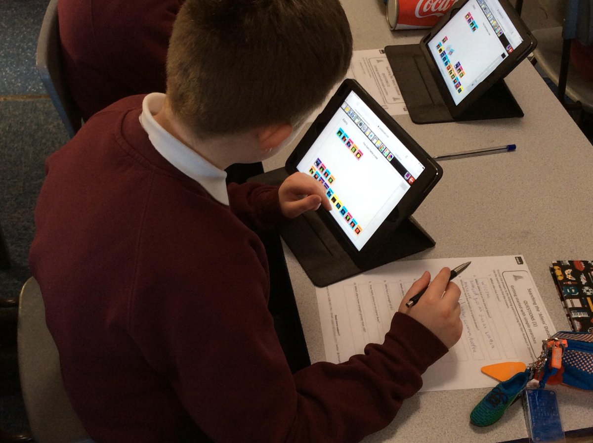 ITs4Schools's tweet photo. We have been demonstrating the use of @purpleMash #2Investigate this afternoon at Christ the King, Wirral. We started unit 5.4. ππ» The children were very engaged & excited to search the database for information on π½aliens π½. @2SimpleSoftware #Computing #Wirral https://t.co/3SM3lK0F5u