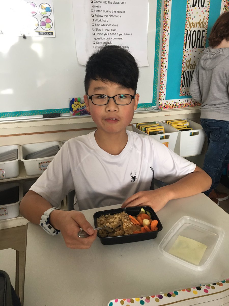 EijohnstonErin's tweet photo. Thumbs up from students at St Jean School on the school food demo project! @PEIschoolfood @EducationPEI @JordanBrownPEI https://t.co/UafUkbwgrJ