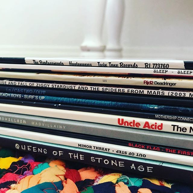 GeekingOnMusic's tweet photo. Not a bad weekend of music.  In your opinion ________ is the most underrated album in this #weekendwaxstack?🤔 #vinyl #nowspinning #musicissacred https://t.co/vWdmEVgCGh https://t.co/3jFqqyhXqW