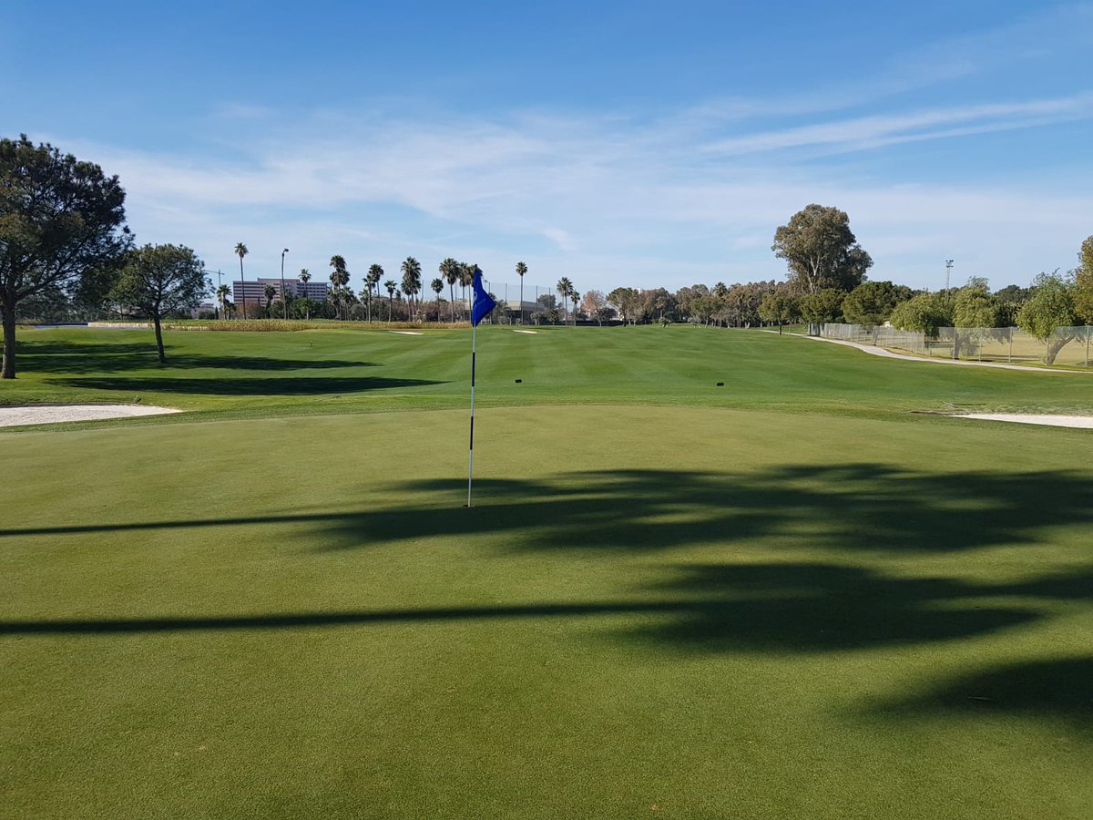 AgronomyRCV's tweet photo. Productiva visita del equipo de riego del @RcValderrama y sus #greenkeepers en prácticas a unas grandísimas instalaciones de #riego y #Fertirrigacion. Gracias @rclubpineda por vuestra amabilidad. Paco Cornejo @javigutierrez75 @Lara__Arias @juanangolf_a @CarlosPacheco69 https://t.co/v8UXQztZKc