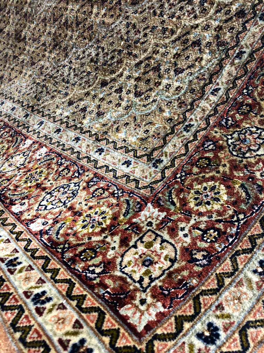 PersianRugClean's tweet photo. Mahi #Tabriz rug just washed. Silk highlights glowing. https://t.co/1ofR3aNwTI
