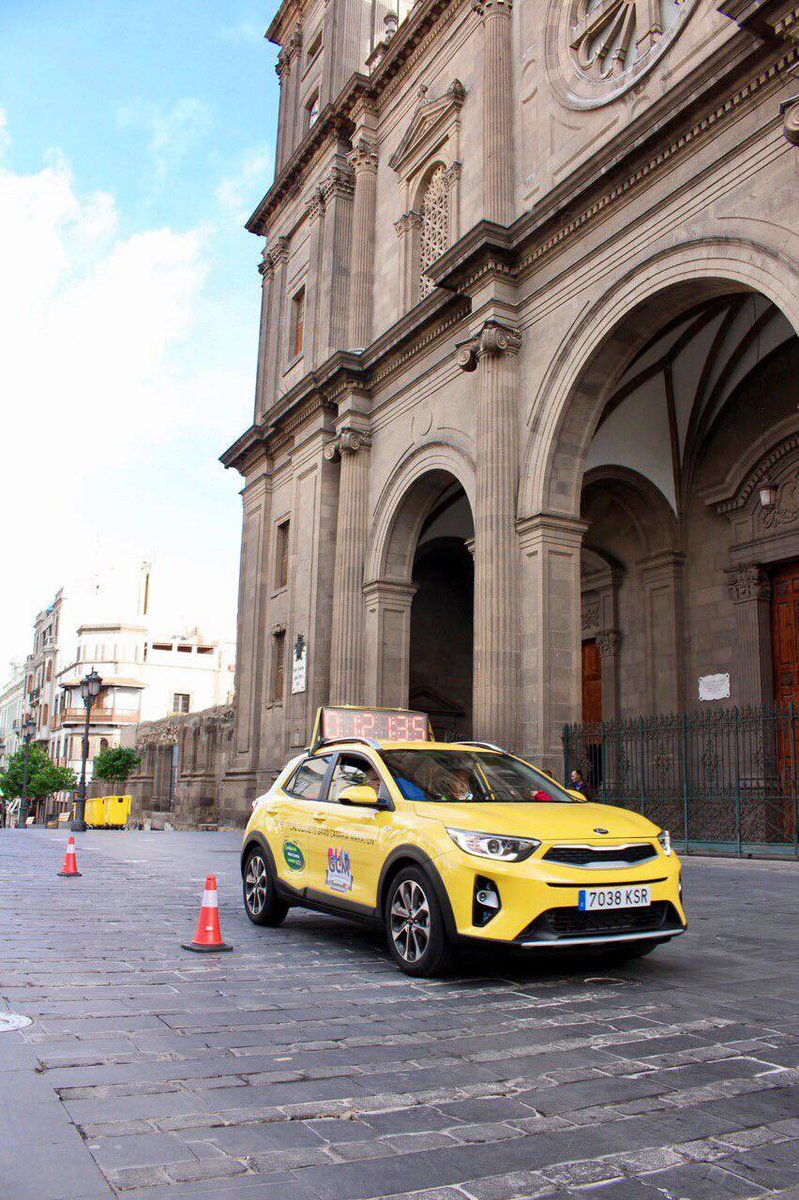 KiaArimotor's tweet image. ¡Qué bien lo pasamos 👌este fin de semana acompañando a los casi 11.000 participantes 🏃‍♀️🏃‍♂️ de la @GCMaraton !

¡Muchas felicidades a l@s vencedor@s🥇!👏👏👏

#KiaArimotor #GCMaratón