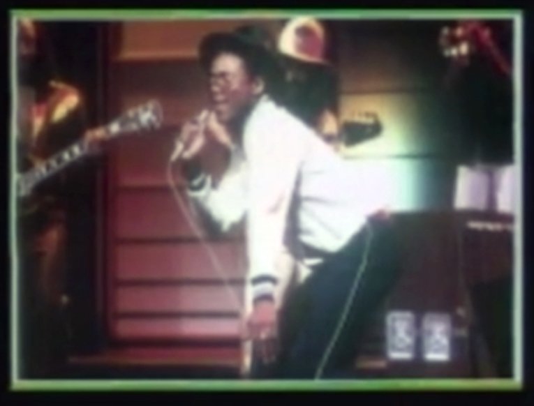 ChartMusicTOTP's tweet photo. This week's chart rundown highlights: Fleetwood Mac Share A Joke, Errol Dunkley, Presenting, Chris Morris pops up in Sad Cafe, and Rainbow lob a shopping trolley into the canal... https://t.co/CR83Hqcs6n
