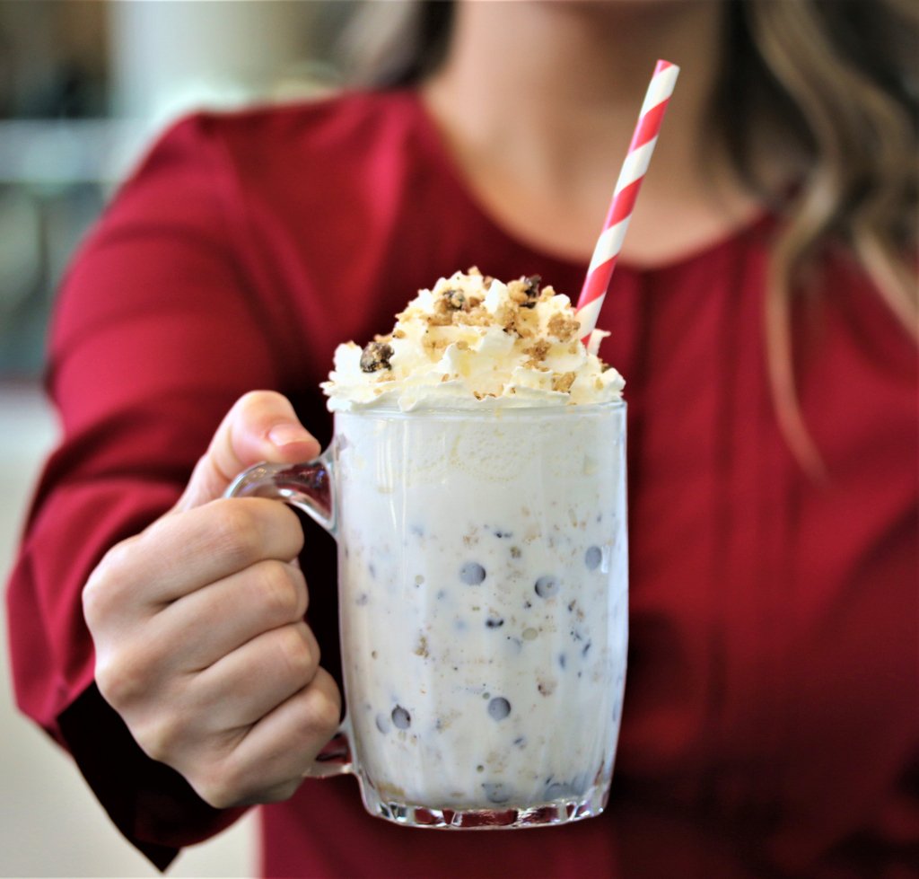 ncstatedining's tweet photo. 🍪It's just the way the cookie crumbles...
into a howler that makes it so delicious!
Stop by Howling Cow ice cream in Talley Market today to try the Cookie Crumbles Howler.
It will only be available for 4 more days!
#NCStateDining https://t.co/XTpWwlkcRJ