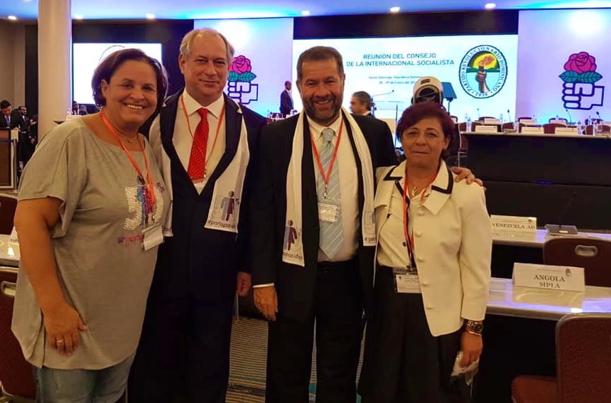 crushcirogomes's tweet photo. O @cirogomes participa hoje e amanhã, da Reunião do Conselho da Internacional Socialista, na República Dominicana. Com @lupipdt12,   Miguelina Vecchio, presidente da AMT, e outros companheiros e companheiras do partido. ✊🏼🌹

#Ciro2022 
#CiroGomes https://t.co/z1hXpoSKy4