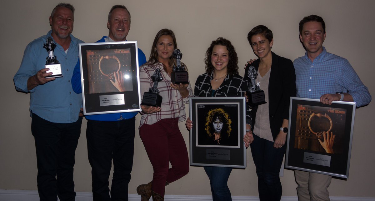 WenzelSpine's tweet photo. #WenzelSpine kicked off #2019 with a bang! Congrats to our team who received awards and we are looking forward to another great year at Wenzel! #simplifyspine #kissesawards https://t.co/bUYiBD13j0