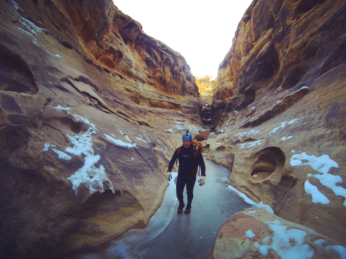 North_Wash's tweet photo. The canyons are pretty decent right now. Temps are in the 40s and much snow has melted. Go out and see what you can find. The parks are open! #canyons #slotcanyons #utahcanyons #hiking #adventure #playinthesun #canyoneering https://t.co/fh1yK0fjGW