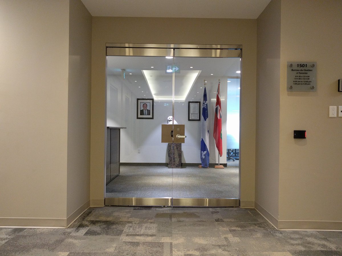 NOUVEAU:  changement de carrière! Très heureuse de vous annoncer que je suis maintenant au Bureau du Québec à Toronto, comme attachée aux relations publiques et communications @BQToronto1 #SQRC