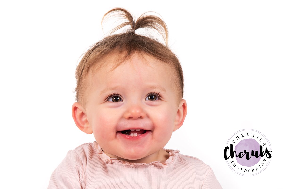 CheshireCherubs's tweet image. The gorgeous Darcia - such a happy girl with a fab little personality! It's been such a pleasure to watch her grow over the sessions she's visited us in the studio for 💕 #milestonephotography #photographysessions #12months #firstyear #warringtonphotographer #babyphotography