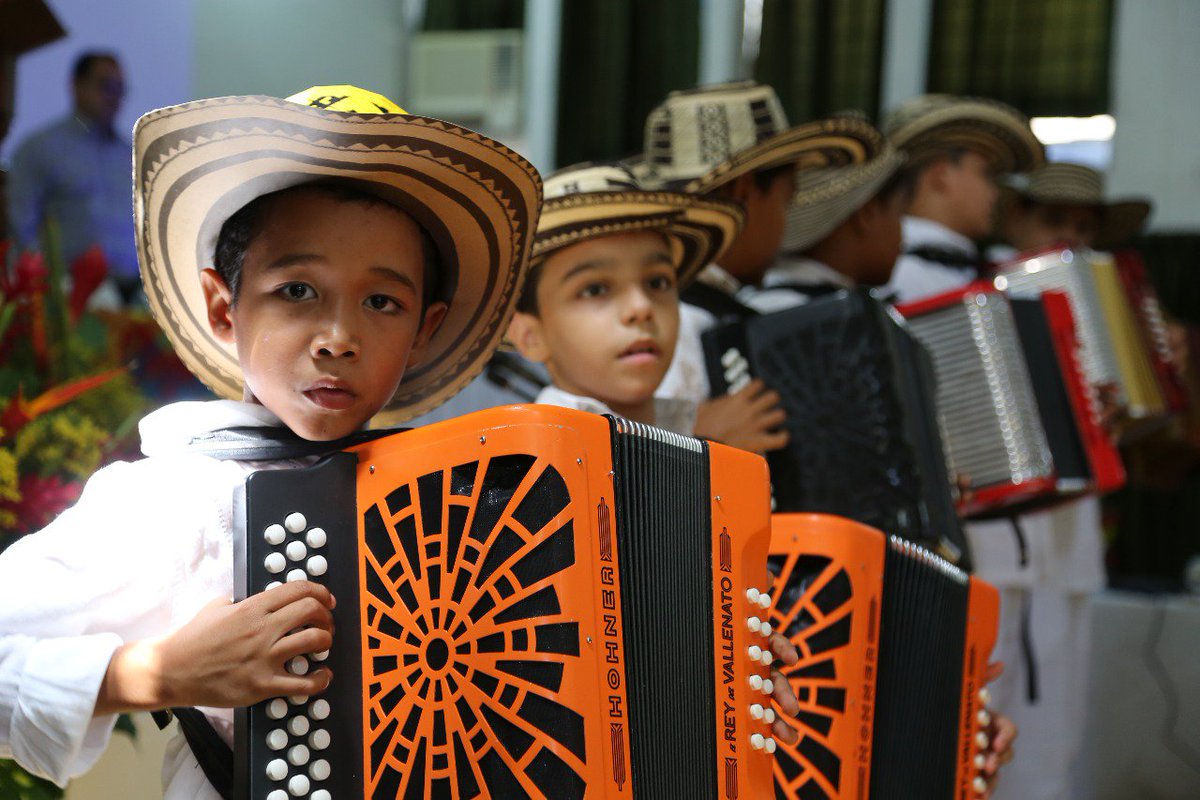 mincultura's tweet photo. Valledupar (Cesar), cuna del vallenato tradicional colombiano, Patrimonio de la Humanidad, se postulará ante la @UNESCO_es para su inclusión en la Red de Ciudades Creativas. 

Este es un trabajo coordinado entre @mincultura, @CancilleriaCol y @AlcaldiaVpar | #LaCulturaEsDeTodos https://t.co/oEUEWatKSl