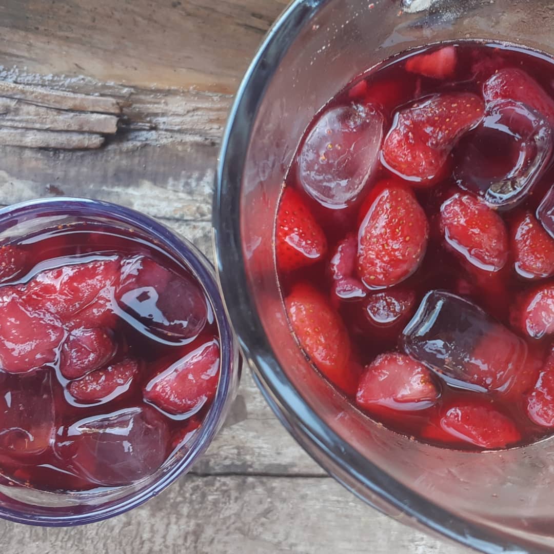 RestaurantKura's tweet photo. T O D O S  L O S  D I A S  J A R R A S
Ven a probar las #jarras
del #KURA #kurarestorán #kurarestaurant #borgoña #Chicha #piscosour #sourperuano #frutas #Limonadas #Lechefrutas #Chilcanos
#chocolate 
#Curacaví #ruta68 #K33 
#travelers #winelovers 
#chile🇨🇱 https://t.co/luiGq6XqQT