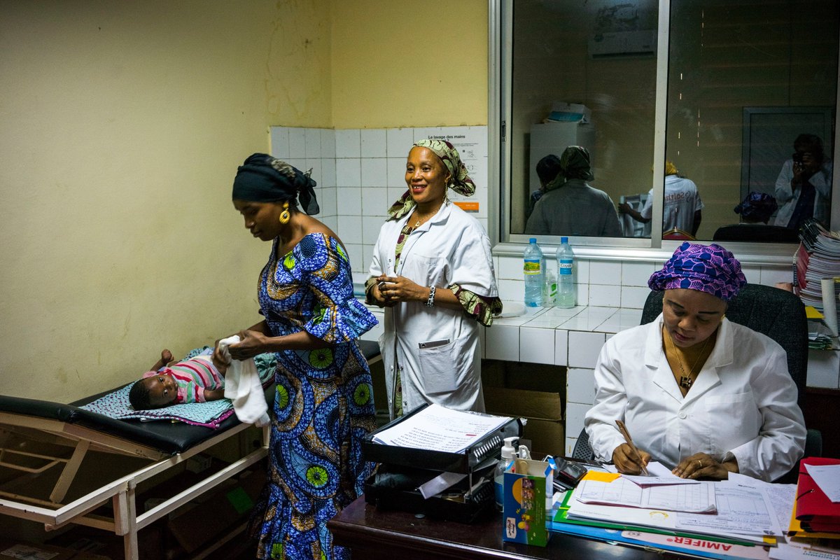 NGOSolthis's tweet photo. 🔴Innover pr atteindre les populations les +vulnérables >#Retro2018 ▶️ https://t.co/gP77r0RMXW : Focus sr le projet ANRS-DIAVINA à l'hôpital Ignace Deen #Conakry pr l'amélioration du diagnostic précoce &amp; traitement du VIH chez ls #nourrissons afin d'augmenter lr chance de survie. https://t.co/fpoqvLrjAj