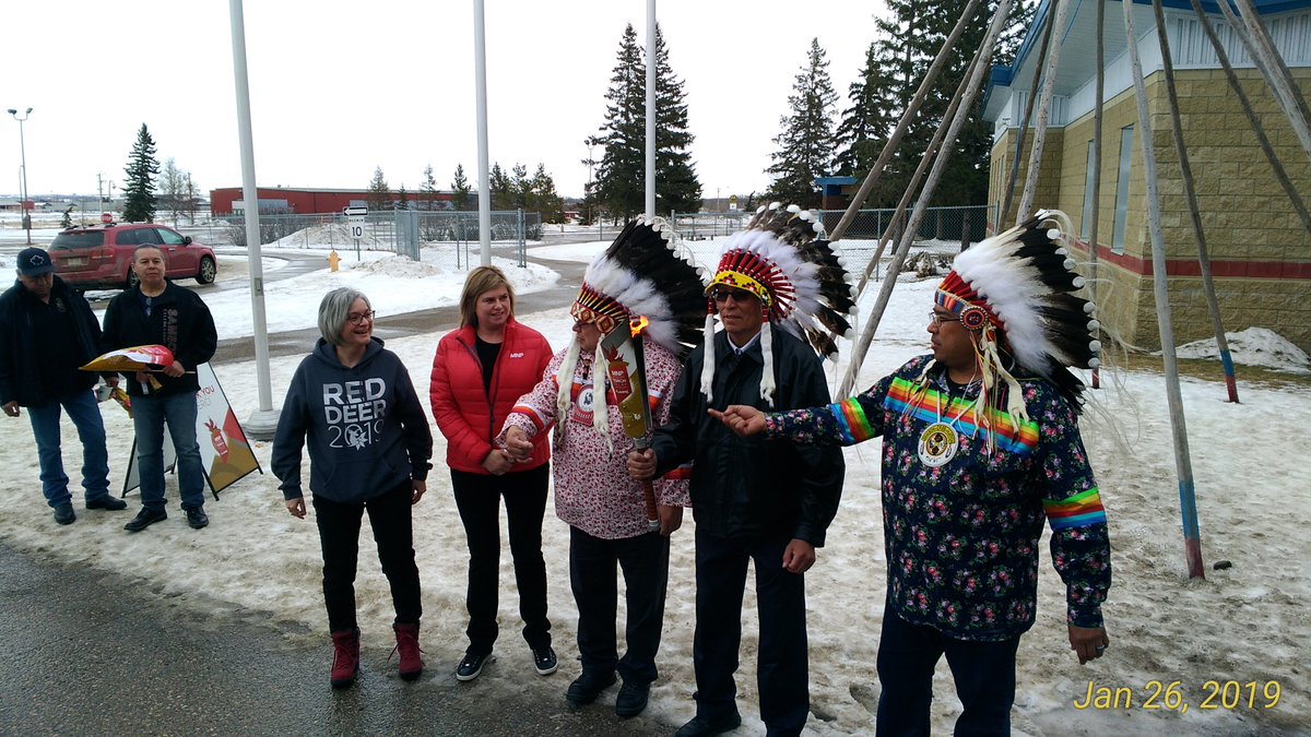 SamsonCree's tweet photo. @SamsonCree @MaskwacisR #MNPTorchRelay Torch through Maskwacis Janaury 26, 2019. @canada_winter #KNSS250 #LouisBullFirstNation @ErmineskinCree 
#LarronNorthwest #ChiefVernonSaddleback @LowaBeebe https://t.co/QQ0pcorQC1