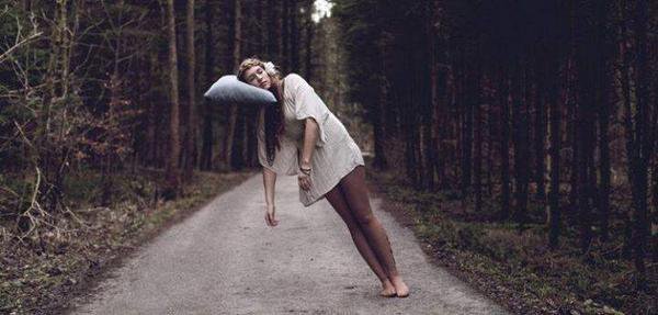 Quando você sonha que está caindo é uma forma do cérebro dizer que você não está respirando.