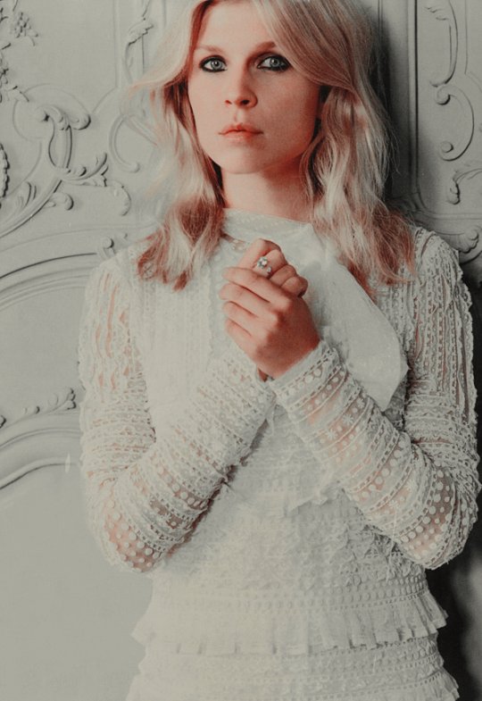 𝐁𝐄𝐀𝐔𝐓𝐈𝐅𝐔𝐋, 𝖻𝗎𝗍  ❨ 𝐃𝐄𝐒𝐓𝐑𝐔𝐂𝐓𝐈𝐕𝐄. ❩