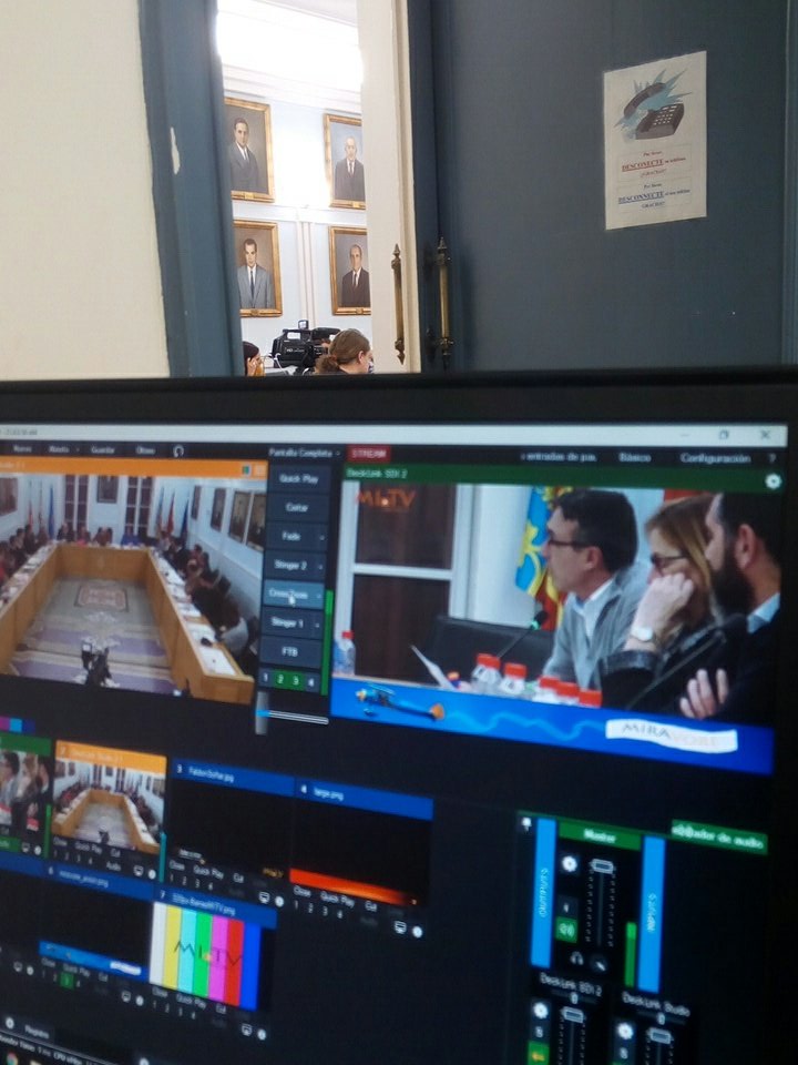 Elmeupoble's tweet photo. Retransmitiendo el pleno municipal de enero del Ayuntamiento de Crevillent. @Miravore https://t.co/wqOBEWl15k
