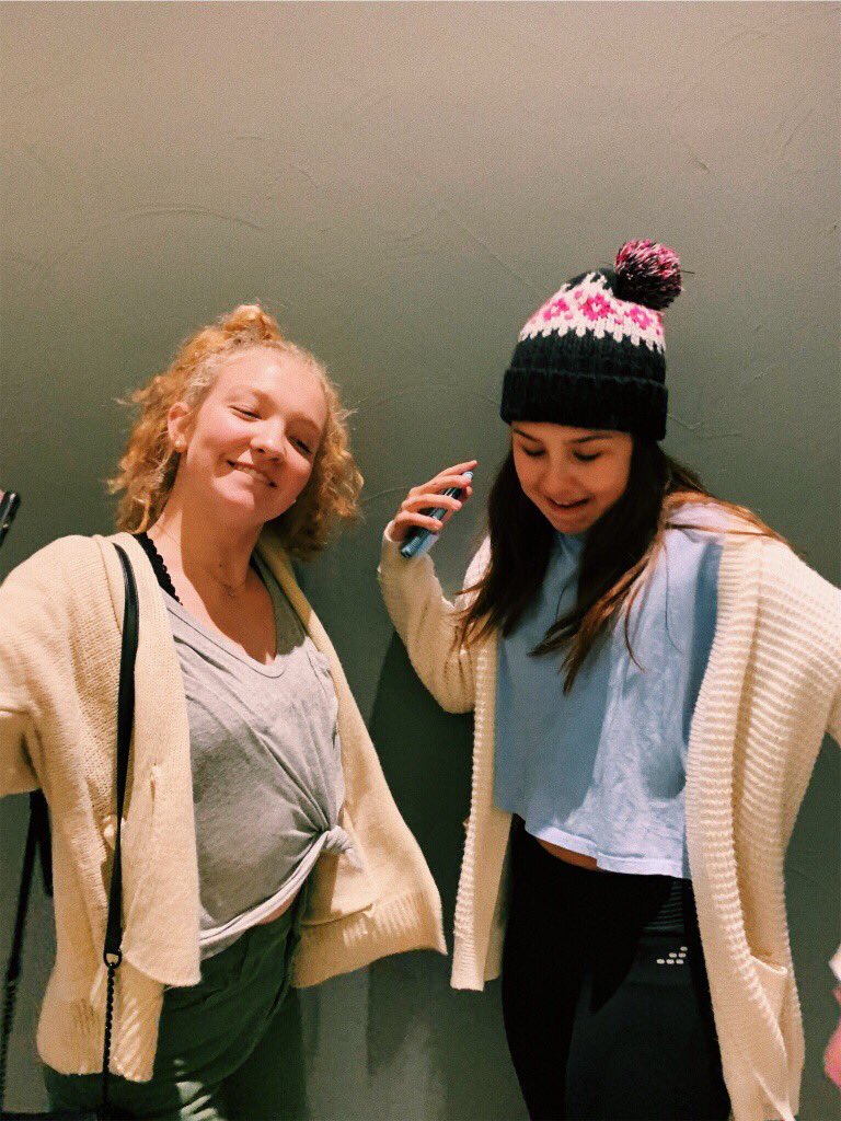 AnnikaLowland's tweet photo. Happy bday hadlAYEEE 🥳 hope it’s an amazing day:) love you so much!! https://t.co/ZBZm0AGfJ7
